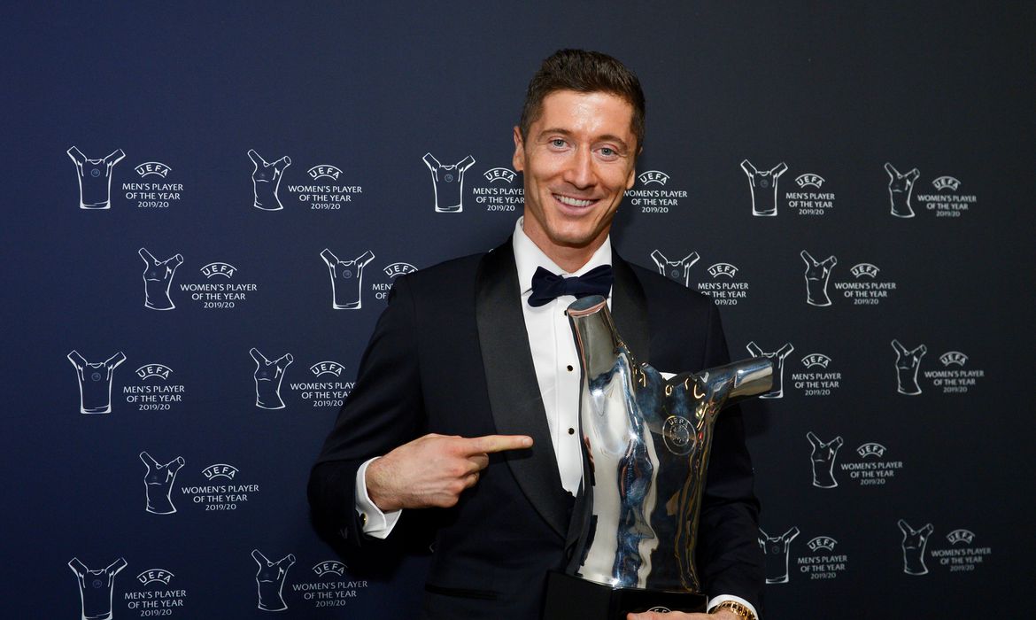 LEWANDOWSKI É O MELHOR JOGADOR DO MUNDO - Premiação The Best 