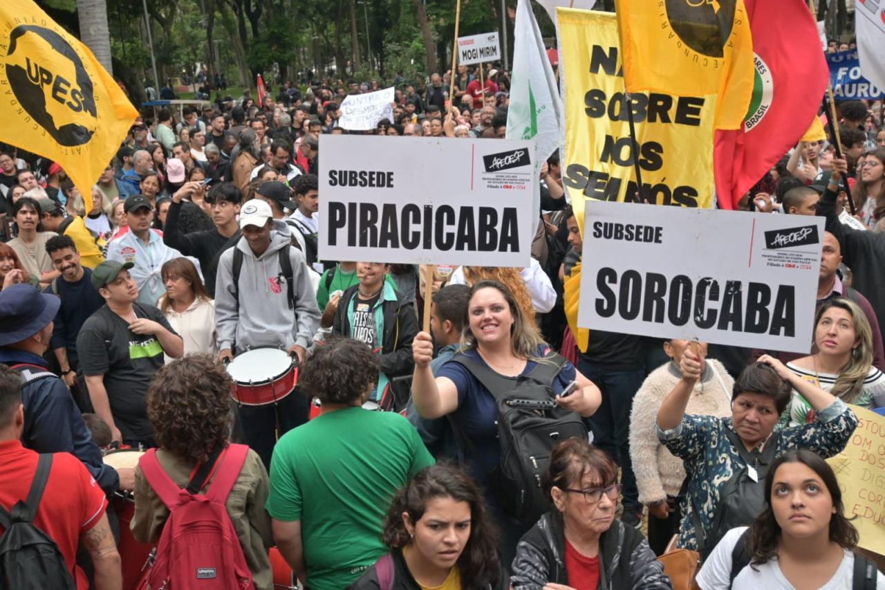 Abaixo-assinado contra a terceirização de Serviços Públicos